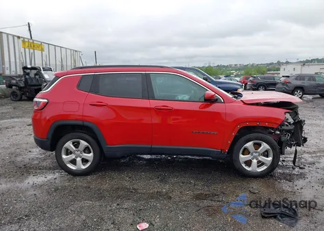 2018 Jeep Compass Latitude 4X4 from USA, damaged, VIN 3C4NJDBB1JT402641